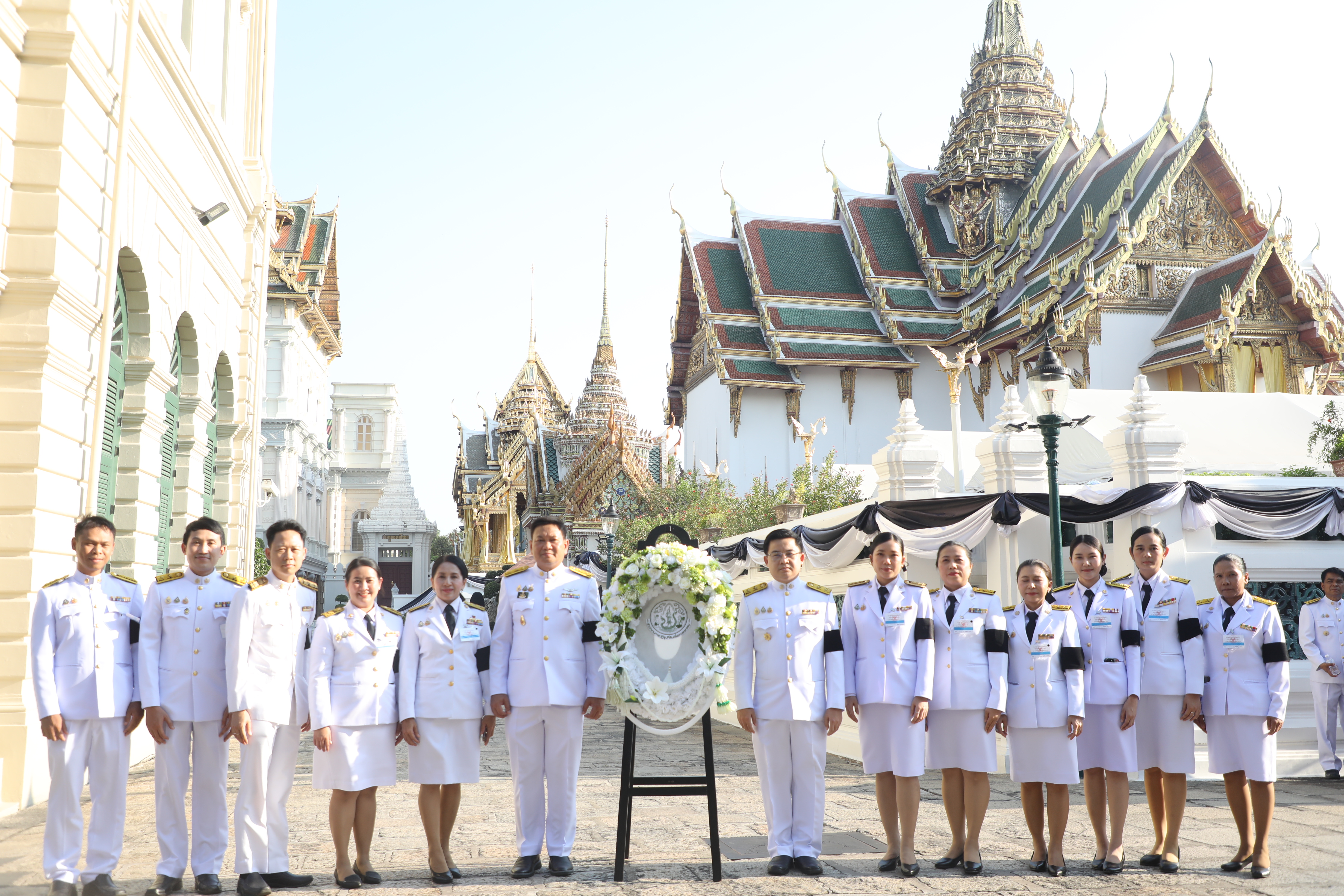 title - สำนักงานการปฏิรูปที่ดินเพื่อเกษตรกรรม รับพระราชทานพระบรมราชานุญาตให้ร่วมเป็นเจ้าภาพบำเพ็ญกุศลถวายพระบรมศพ สมเด็จพระนางเจ้าสิริกิติ์ พระบรมราชินีนาถ พระบรมราชชนนีพันปีหลวง
